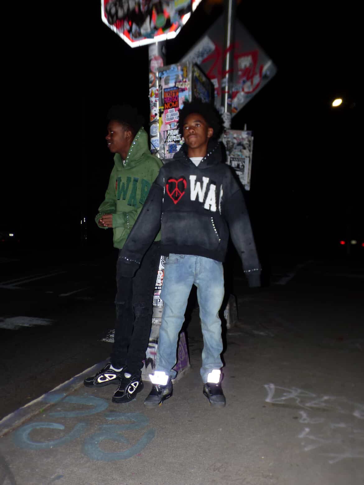 I Heart WAR  HOODIE Olive Green washed