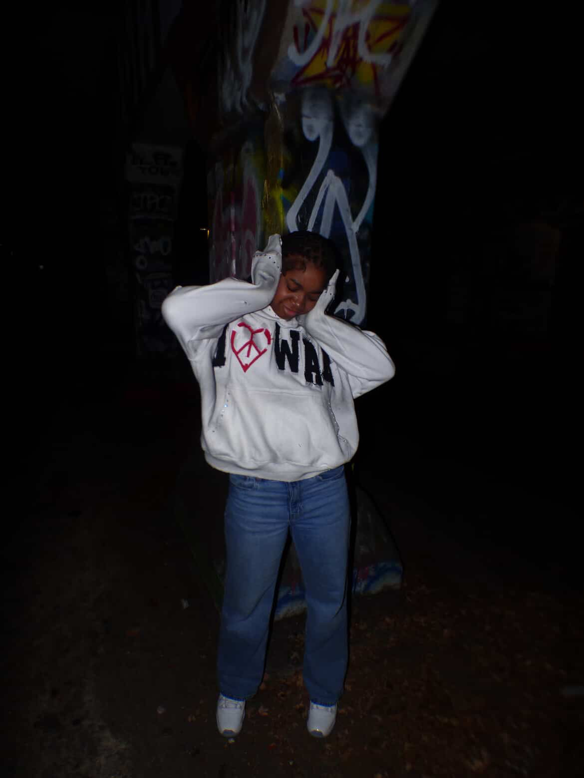 I Heart WAR HOODIE Stone / Washed Grey